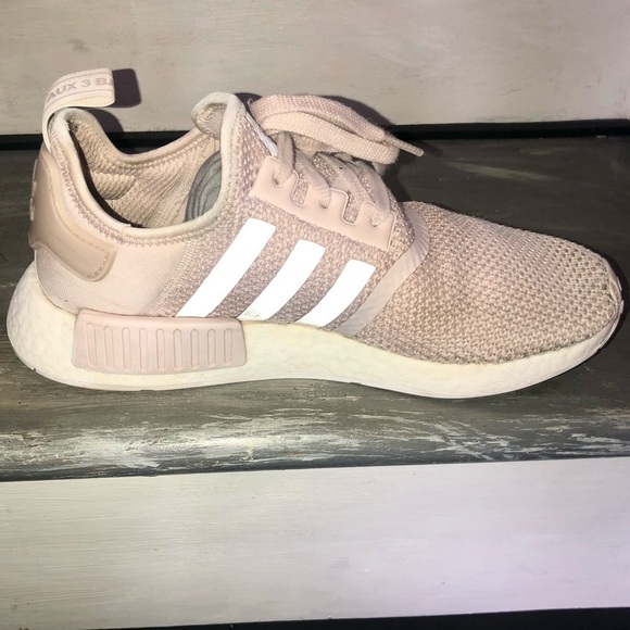 Adidas Women’s NMD R1 Orchid Tint Sneakers 8 1/2 - Picture 9 of 10